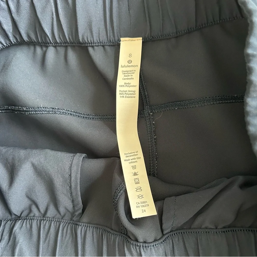 Lululemon Navy Blue pants with Elastic Waistband, Size 8 - Picture 3 of 3